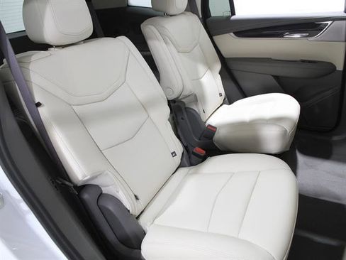 Certified 2024 Cadillac XT6 Premium Luxury image 19