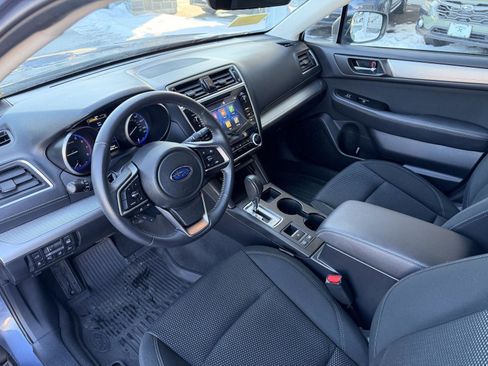 Used 2018 Subaru Outback 2.5i Premium image 12