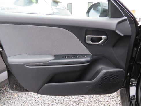 Used 2025 Kia K4 EX image 12