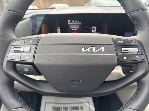 New 2026 Kia Sportage EX FWD image 8