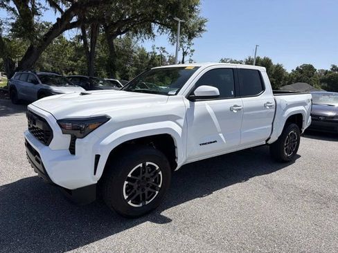 Certified 2026 Toyota Tacoma TRD Sport AWD/4WD image 5
