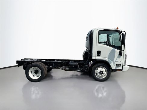New 2025 Chevrolet Low Cab Forward RWD image 8