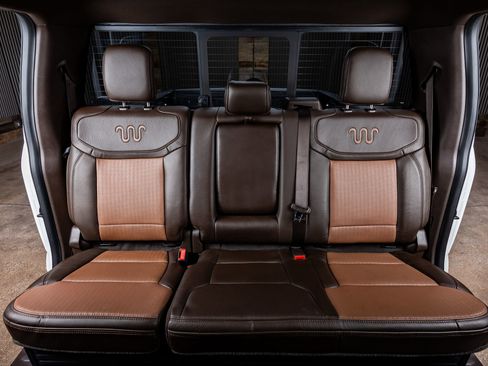 Used 2023 Ford F250 King Ranch w/ Chrome Package image 32