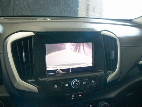 Used 2024 GMC Terrain SLE image 33