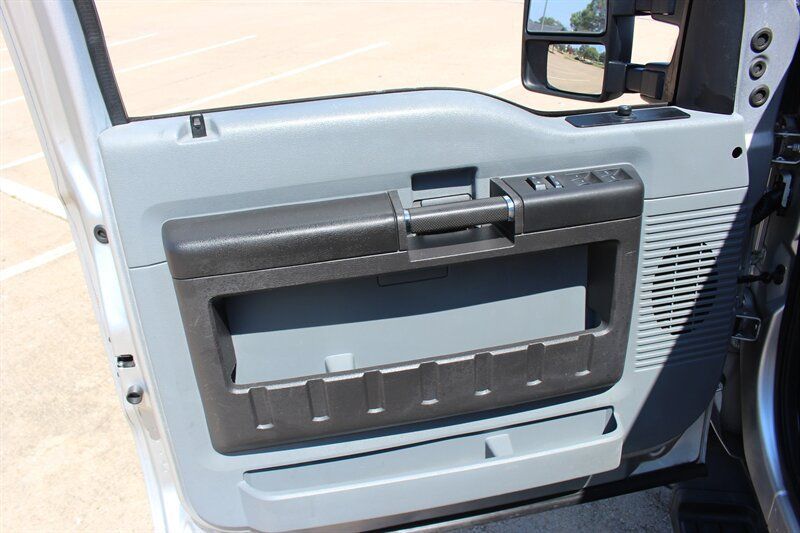 Used 2015 Ford F250 XL w/ Power Equipment Group RWD image 20