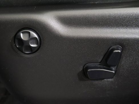 Used 2015 Dodge Durango R/T w/ Blacktop Package image 36