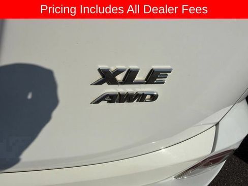 Used 2016 Toyota RAV4 XLE AWD/4WD image 14