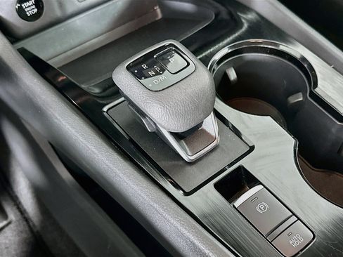 Used 2025 Nissan Rogue SV FWD image 23