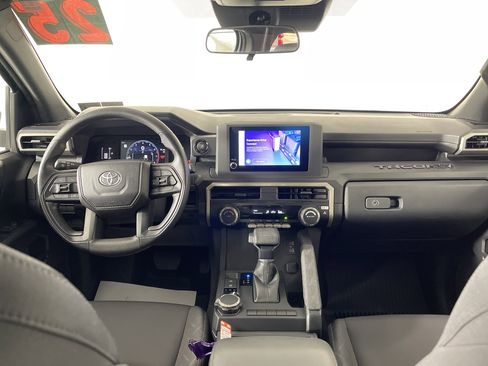 Used 2025 Toyota Tacoma SR image 15