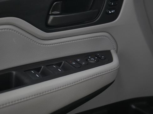 Used 2018 Honda Odyssey EX-L image 23