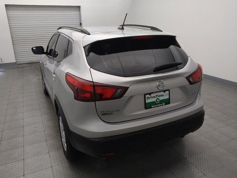 Used 2019 Nissan Rogue Sport SV FWD image 6