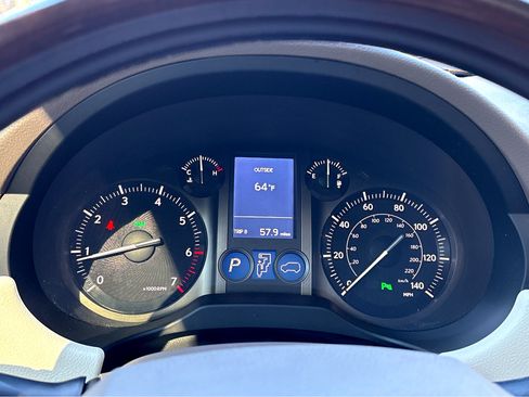 Used 2017 Lexus GX 460 image 5