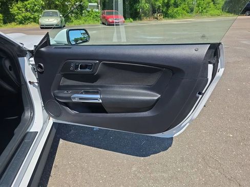 Used 2015 Ford Mustang Convertible w/ Equipment Group 051A RWD image 34