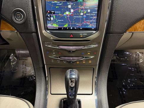 Used 2013 Lincoln MKX AWD image 3