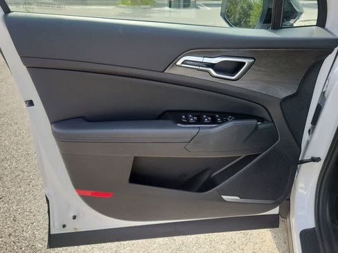 Used 2025 Kia Sportage X-Line w/ Premium Package image 18