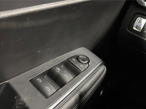 Used 2025 GMC Acadia Elevation image 23