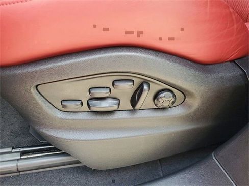 Certified 2023 Porsche Cayenne Turbo AWD/4WD image 18