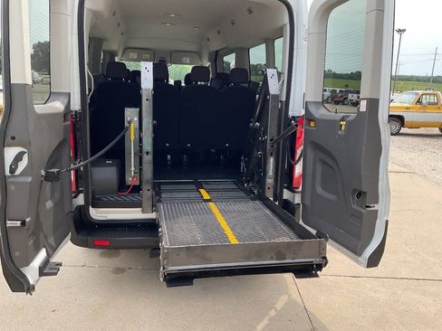 Used 2022 Ford Transit 350 XLT RWD image 12