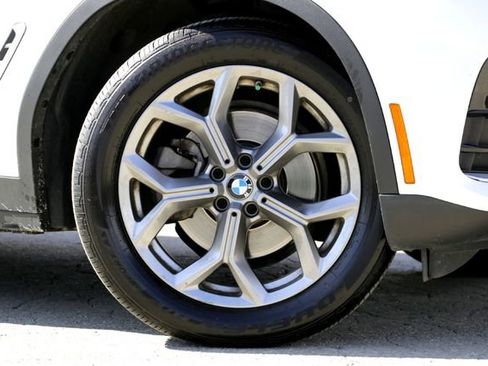 Used 2020 BMW X4 xDrive30i w/ Premium Package image 2