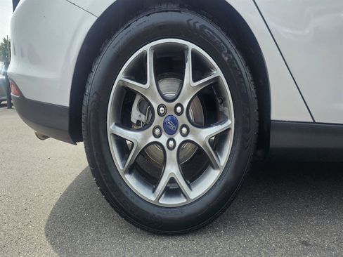 Used 2014 Ford Focus SE w/ Equipment Group 201A FWD image 13