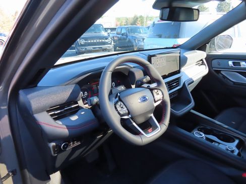 New 2026 Ford Explorer ST w/ Sun And Sound Package image 8