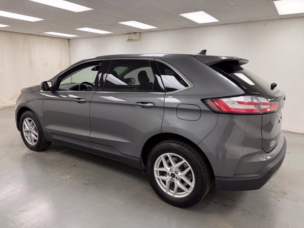 Used 2024 Ford Edge SEL w/ Convenience Package AWD/4WD image 3