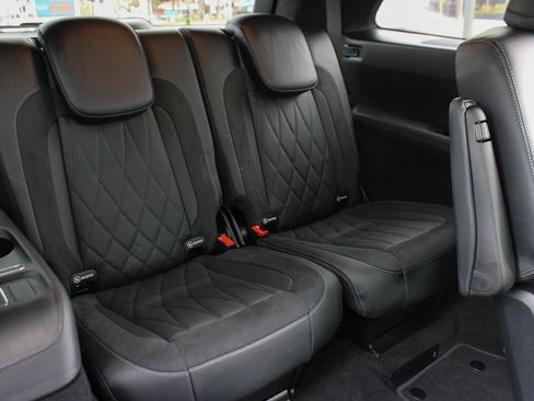 Used 2021 Mercedes-Benz GLS 63 AMG 4MATIC image 26