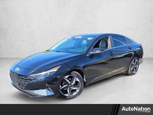 Used 2021 Hyundai Elantra Limited image 1