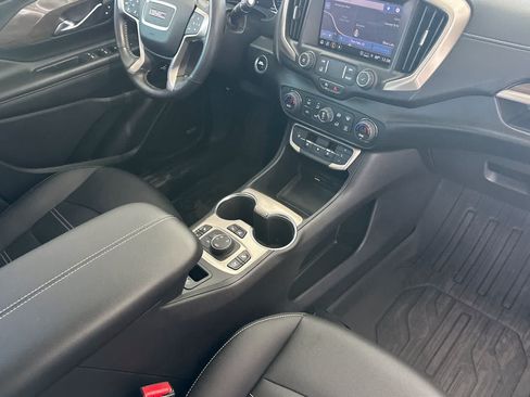 Used 2022 GMC Terrain Denali w/ Denali Premium Package AWD/4WD image 16