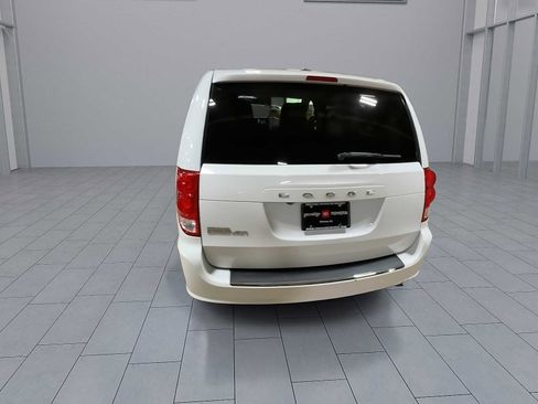 Used 2019 Dodge Grand Caravan SE w/ UConnect Hands-Free Group FWD image 7