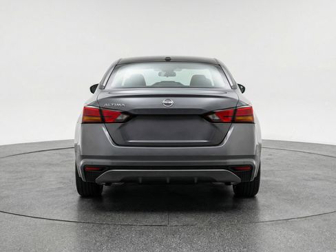 Used 2025 Nissan Altima 2.5 SV FWD image 7