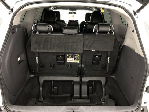 Used 2021 Toyota Sienna XLE FWD image 23