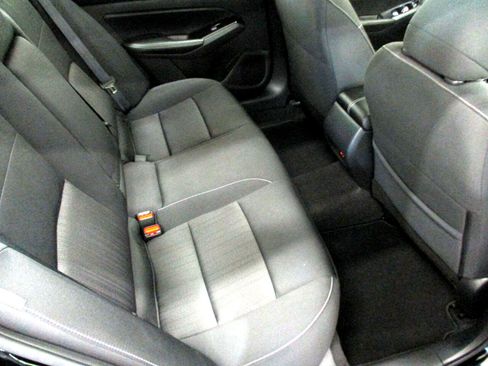 Used 2022 Nissan Altima 2.5 SV w/ SV Premium Package image 12