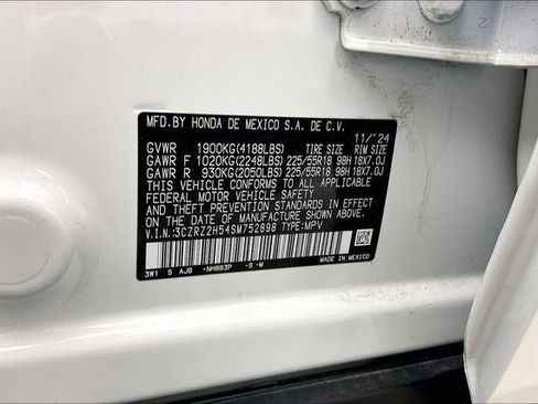Certified 2025 Honda HR-V Sport image 32