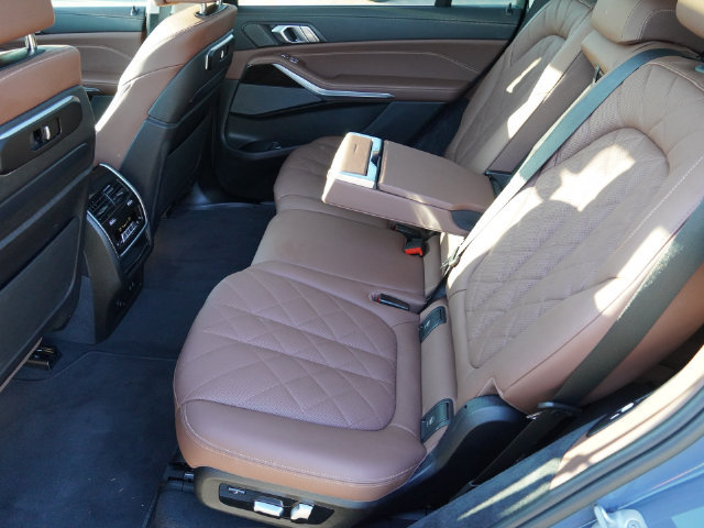 Used 2024 BMW X7 xDrive40i AWD/4WD image 30