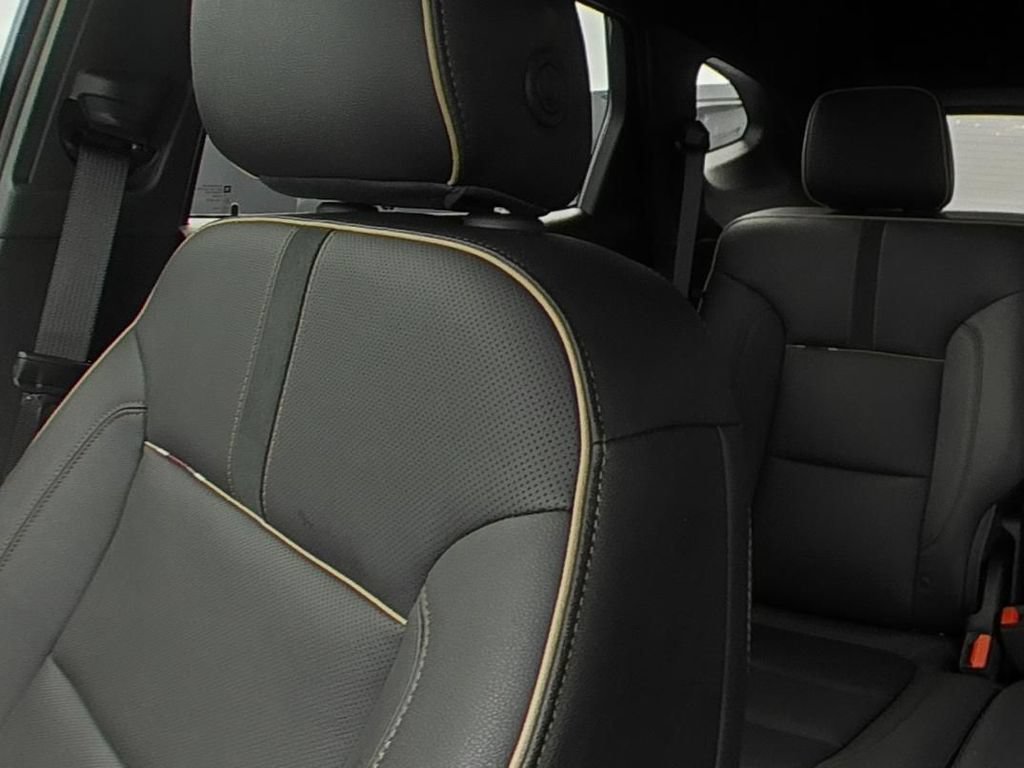 Certified 2024 Chevrolet Blazer Premier w/ Driver Confidence II Package FWD image 9