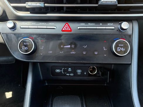 Used 2024 Hyundai Sonata SEL w/ Convenience Package FWD image 21