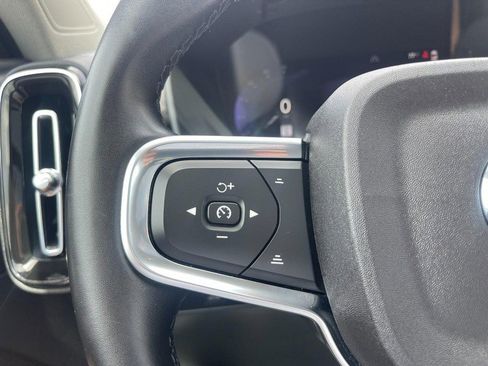 Used 2023 Volvo XC40 B5 Plus AWD/4WD image 57