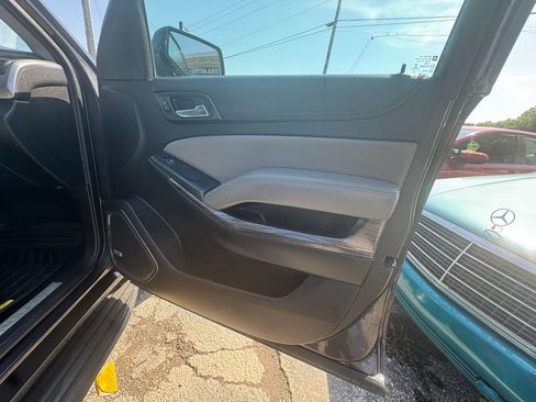 Used 2015 Chevrolet Suburban LT AWD/4WD image 24
