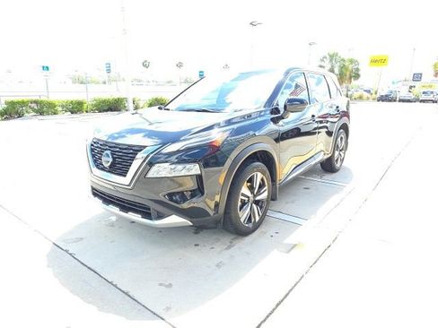 Used 2023 Nissan Rogue Platinum FWD image 8