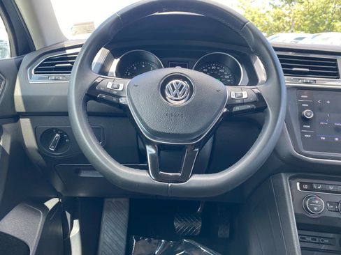 Used 2020 Volkswagen Tiguan SE FWD image 5