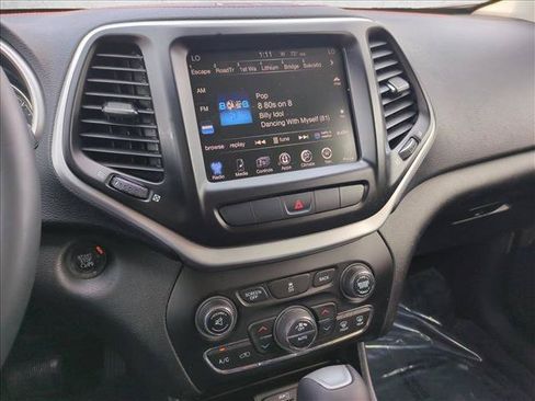 Used 2014 Jeep Cherokee Trailhawk w/ Comfort/Convenience Group AWD/4WD image 15