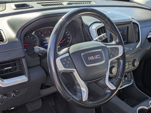 Used 2020 GMC Terrain SLE image 4