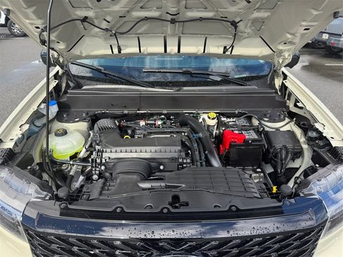 New 2025 Ford Maverick Lariat w/ Black Appearance Package image 19