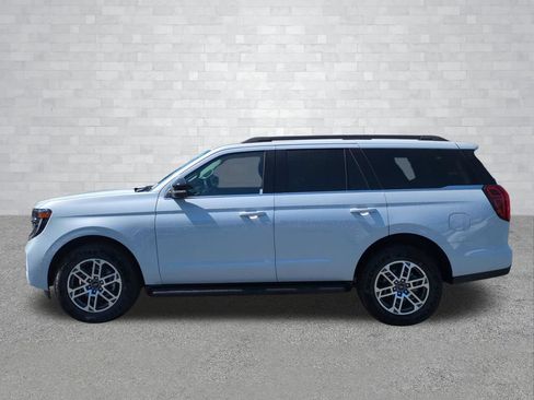 New 2026 Ford Expedition Active RWD image 7