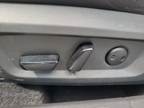 Used 2025 Nissan Rogue SV AWD/4WD image 21