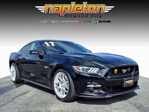 Used 2017 Ford Mustang GT Premium RWD image 1