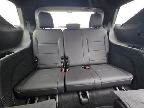 Used 2026 Chevrolet Traverse High Country AWD/4WD image 13