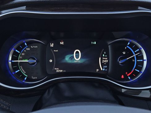 Used 2022 Chrysler Pacifica Pinnacle image 12