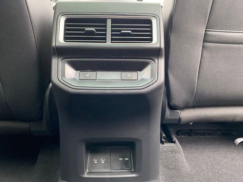 New 2025 Volkswagen Atlas Cross Sport SEL image 35